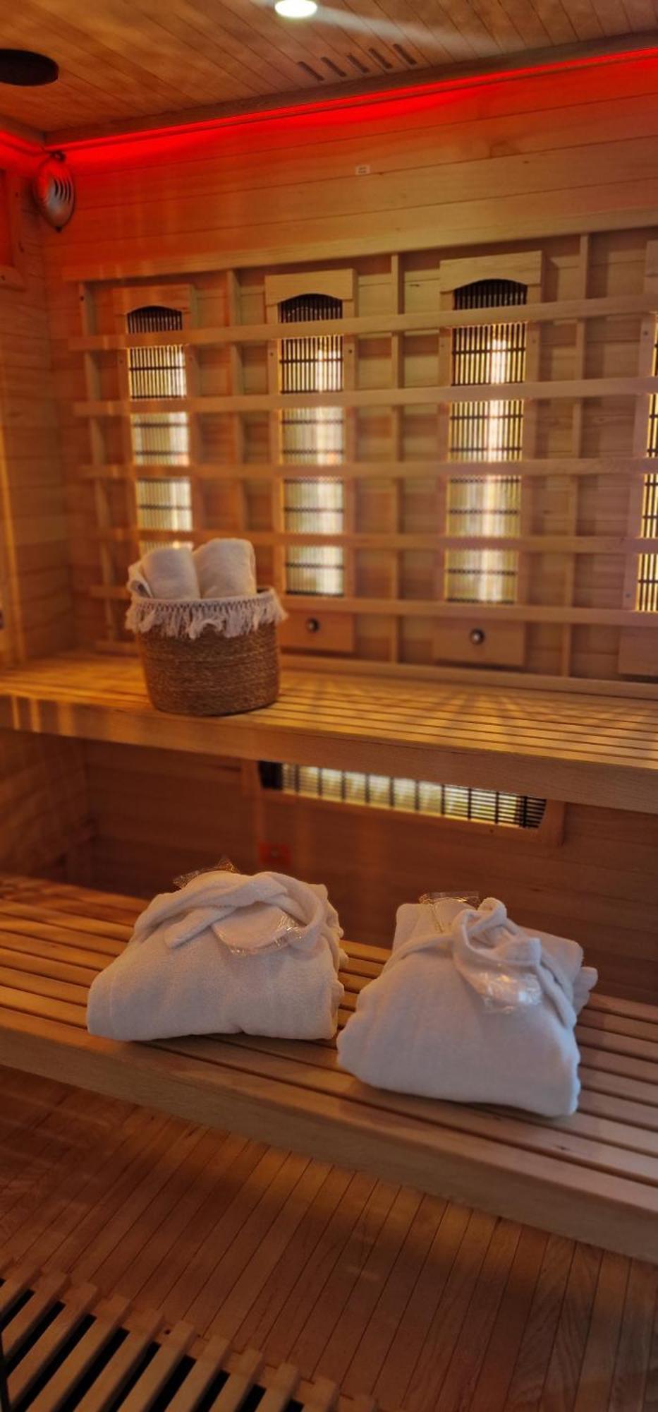Spa Love Ceglana 1 A Sauna,,Jaccuzi Dla Dwojga Na Wylacznosc Жельона Гора Екстериор снимка